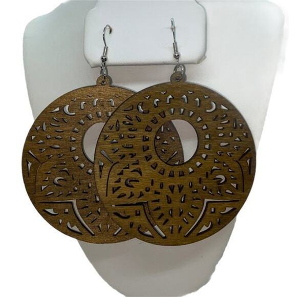 New NWT Tan Wood Perforated Laser-Cut Out Dangle Circle Earrings - Picture 1 of 5